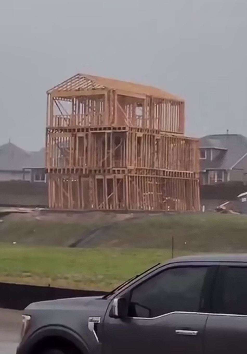 Možno nestavať domy zo špáratiek?